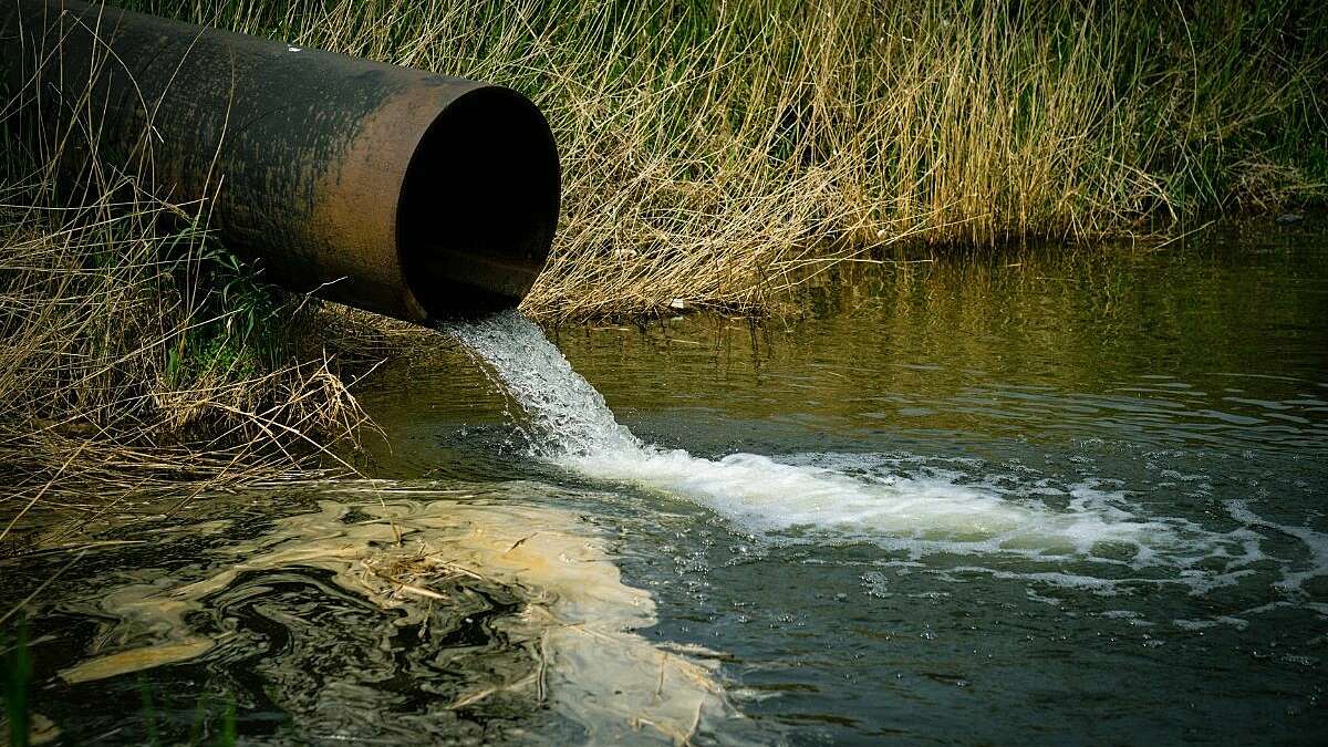 The Stinky Problem: England’s Waterways and Privatisation